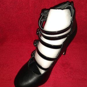 ShoeDazzle Brand Mary Jane Style Heels Size 6 (US)